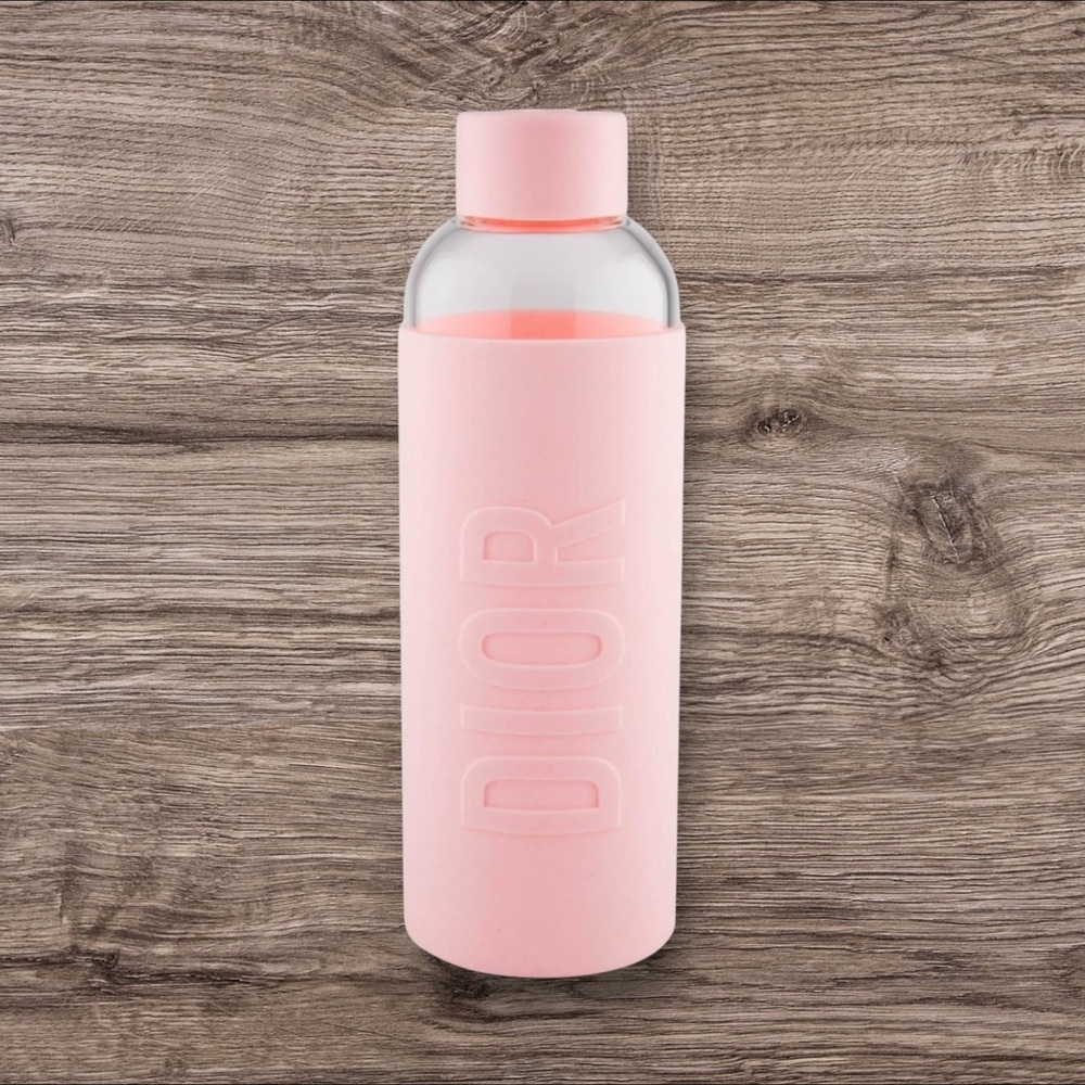 DIOR NIB LIMITED EDITION GLASS PINK WATER BOTTLE WITH REMOVABLE SILICONE COVER - Picture 2 of 4